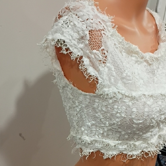 Nightcap Ivory Lace Crop Top - Picture 2 of 3